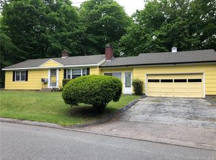 108 Hillside Dr, Groton, CT 06355