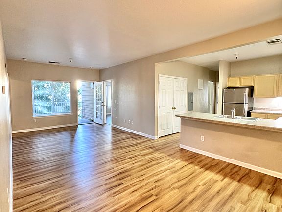 5th image of 200 Talus Way APT 421