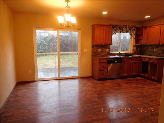 3rd image of 2478 Violet Ct