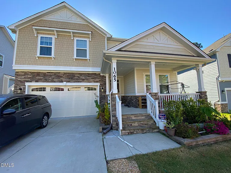 1065 Bender Ridge Dr — Photo 1