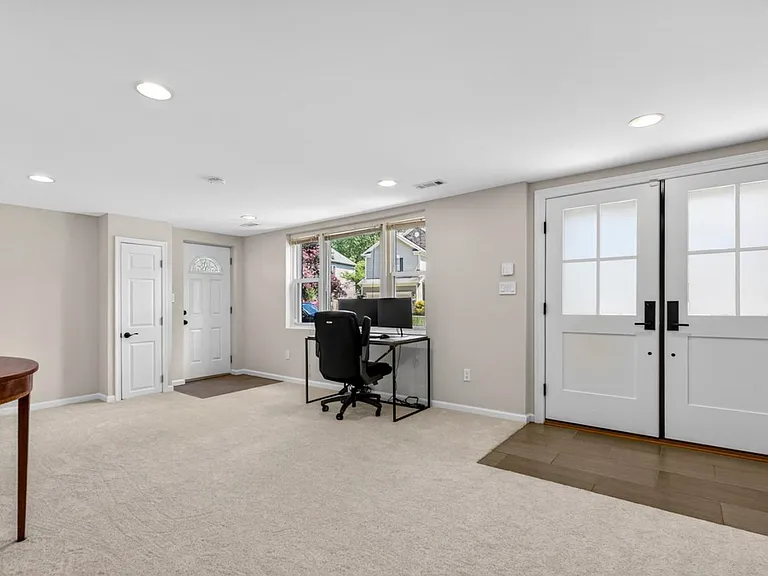1109 Hillcrest Dr SW — Photo 28