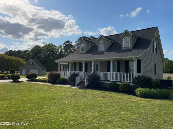 260 Lake Point Lane, Clinton, NC 28328