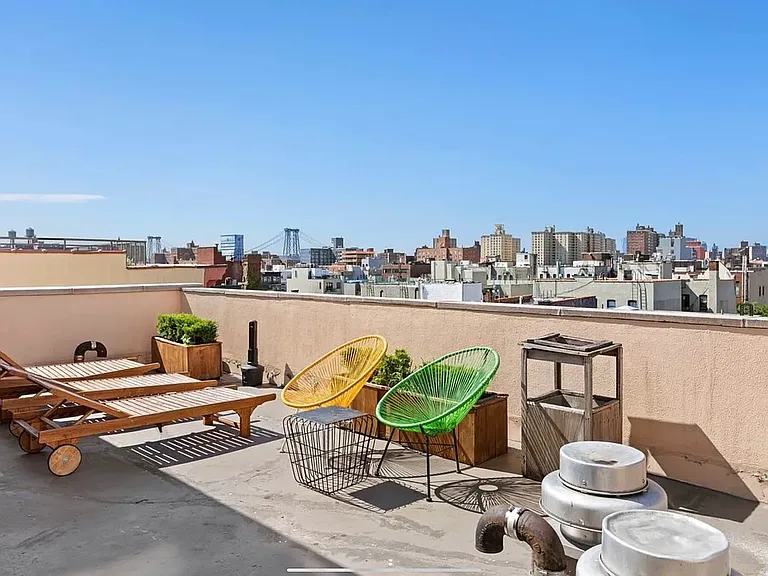190 E 7th St #516 — Photo 10