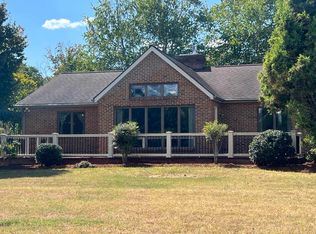 16 Cranberry Dr, Stuarts Draft, VA 24477