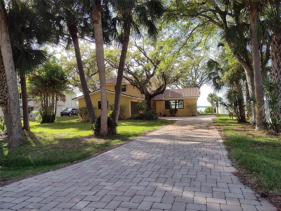 1st image of 608 Shore Dr E