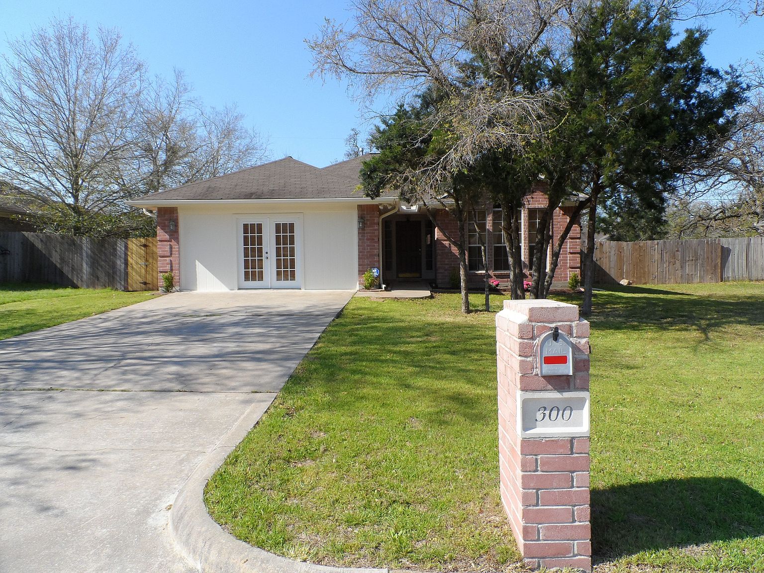 300 Silkwood Dr, Bryan, TX 77803 Zillow