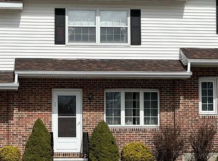 11 Howard Est, Saint Albans, VT 05478