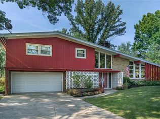 425 Tom Van Arden Dr, Shelbyville, IN 46176