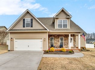 29 Hidden Springs Ln, Taylors, SC 29687