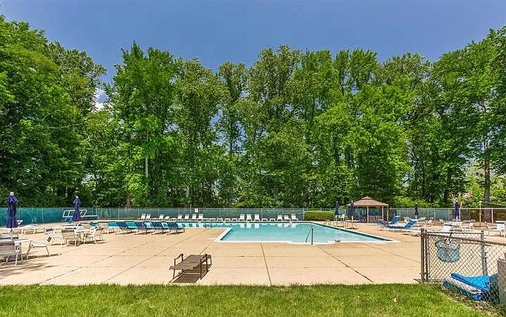 982 Yachtsman Way — Photo 4