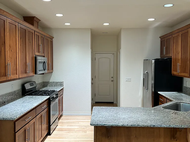 3377 Croisan Creek Rd S — Photo 10