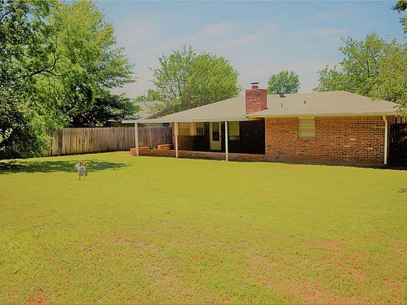 2nd image of 3808 Meadow Ln