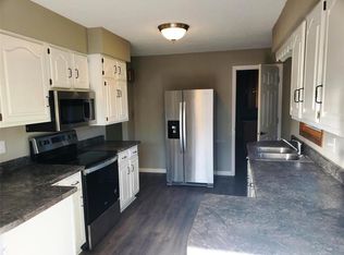 214 1st St, Keystone, IA 52249