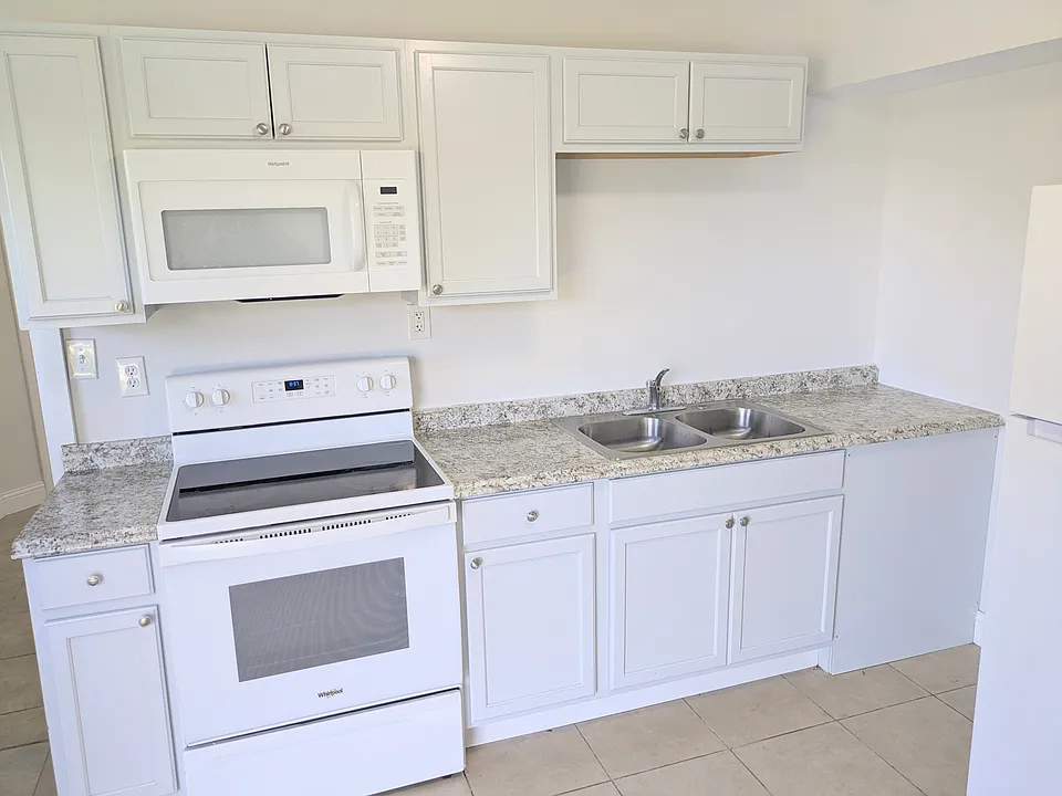117 Country Hill Ct #1