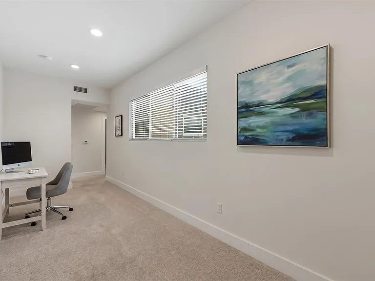 1405 Camelot Cir #A — Photo 40