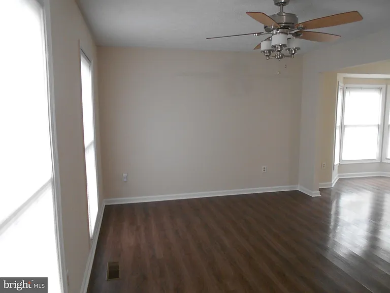1905 Aircraft Ct — Photo 9