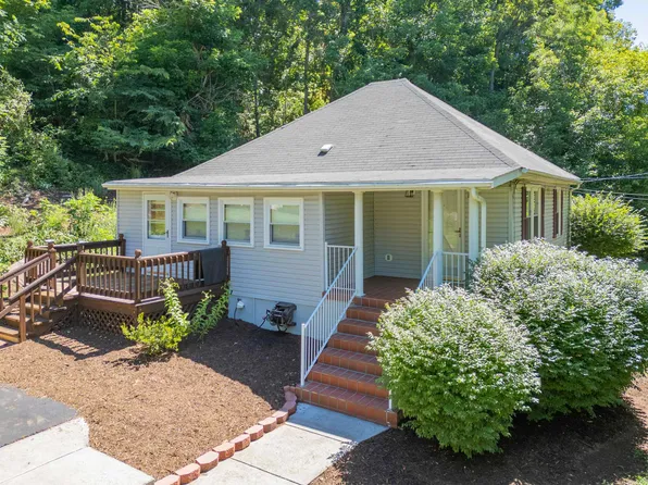 109 Smith Hollow Rd, Pembroke, VA 24136