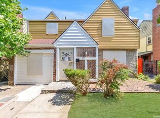 11599 219th St, Cambria Heights, NY 11411