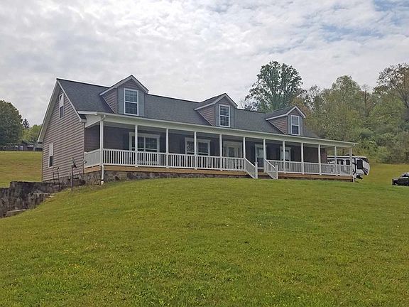3rd image of 323 Chinquapin Trl