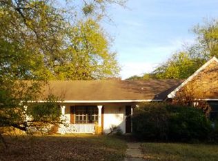 1212 Queensgate Dr, Tupelo, MS 38801