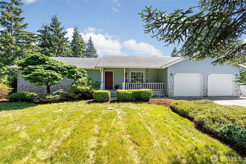 2nd image of 2525 Silves Court