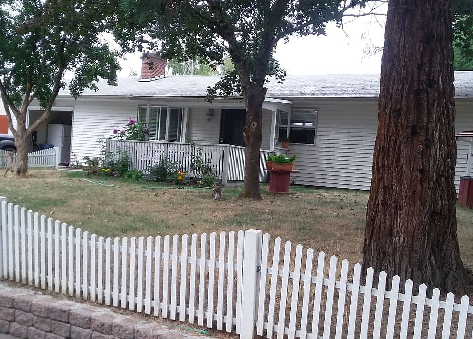 1st image of 215 NE 94th Ave