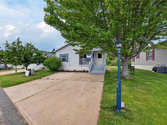2nd image of 96 Songbird Ln