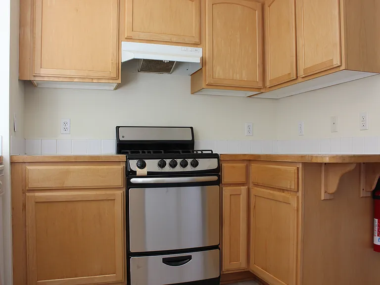 803 Blueberry Ln — Photo 6