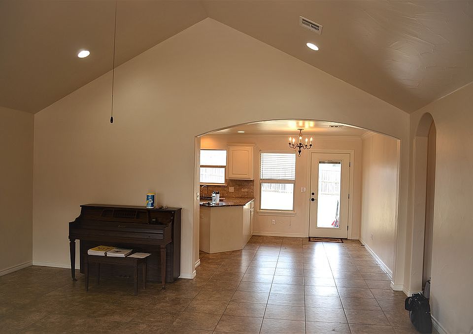 1st image of 4713 Lakeshore Dr