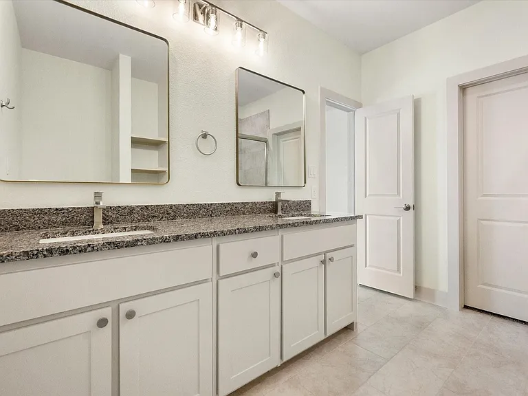 504 E Kimball St #1 — Photo 20