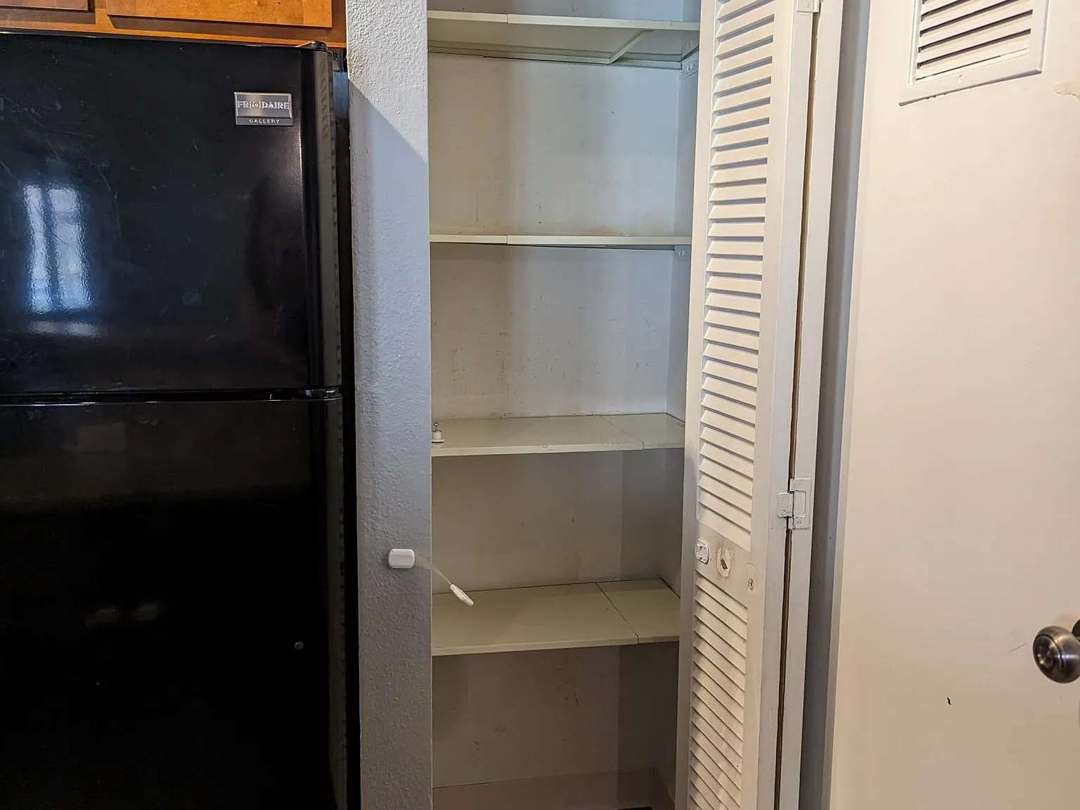 2 bed, 1252 sqft, $2,400 — Photo 4