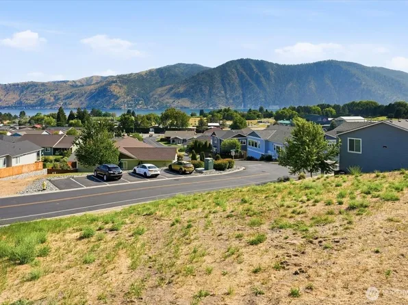 515 Village Drive, Manson, WA 98831