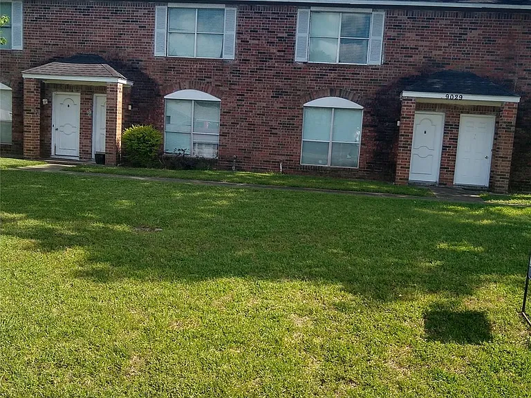 9029 Carousel Ln #B — Photo 1