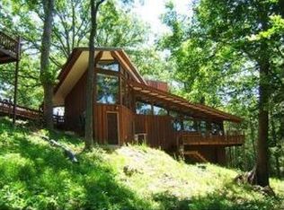 22151 Waters Edge Dr, Shell Knob, MO 65747