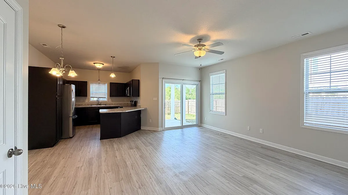 Building Photo - 307 Otis Cv