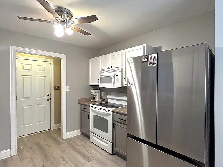 106 Camellia Creek Dr — Photo 4