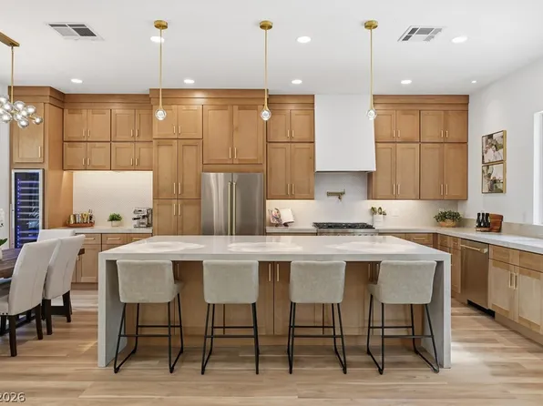 65 Twilight Rose St, Las Vegas, NV 89138