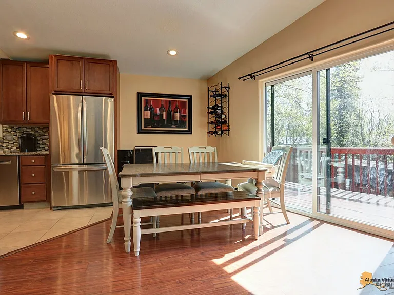 10137 Birch Ln — Photo 12
