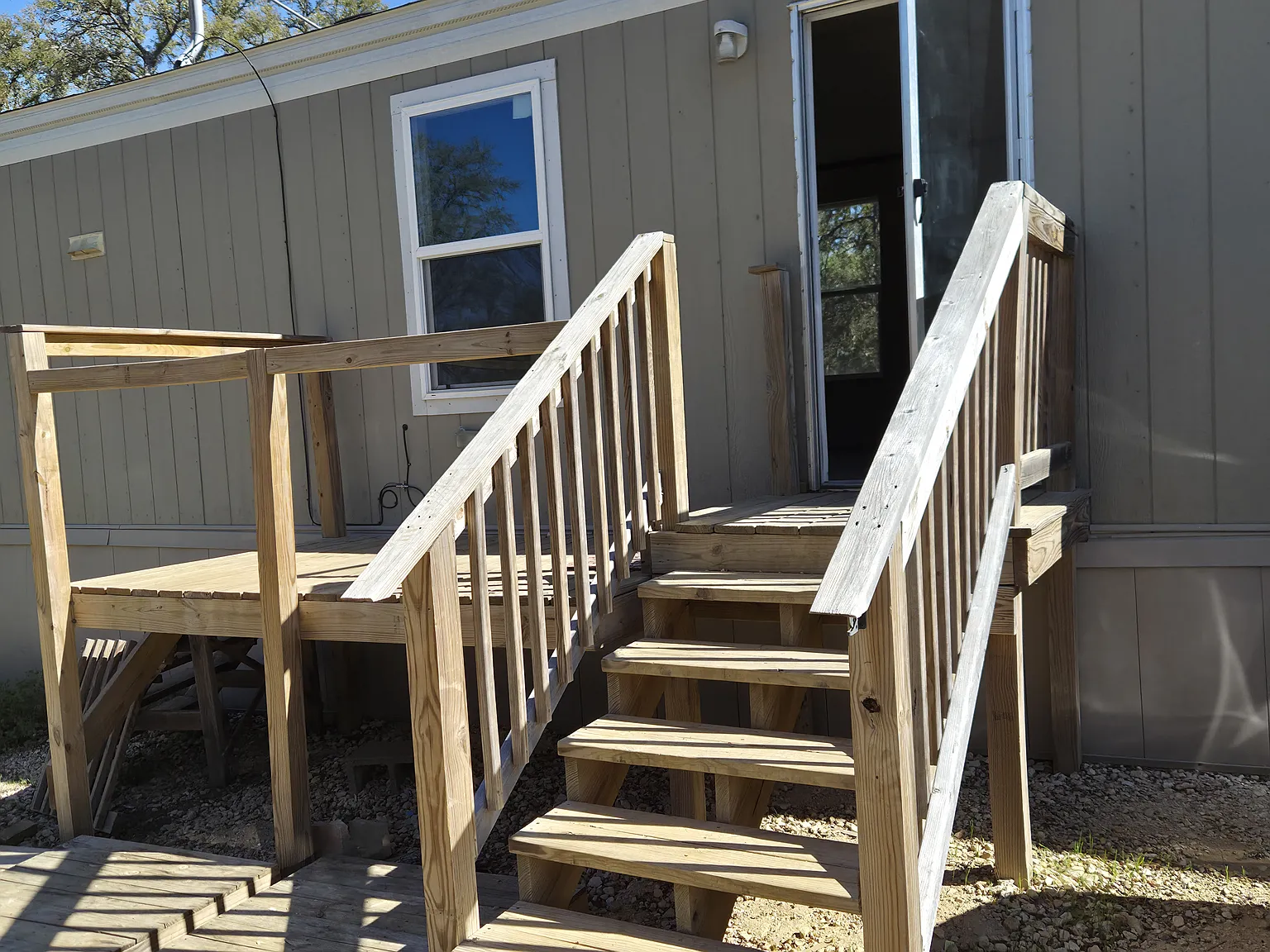 3 bed, 1000 sqft, $1,600 — Photo 3