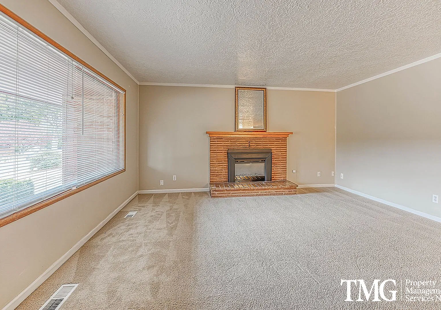 3 BD Camas Ranch-Style Home with Covered Patio & Spacious Backyard — Photo 4