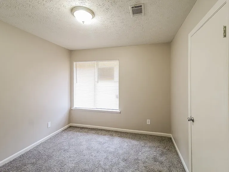 2861 Panther Ct — Photo 14