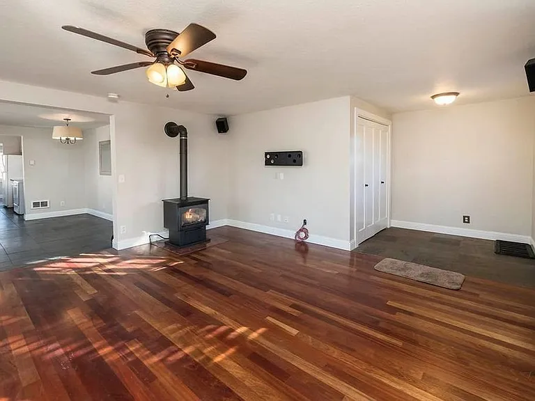 358 NW Georgia Ave — Photo 4