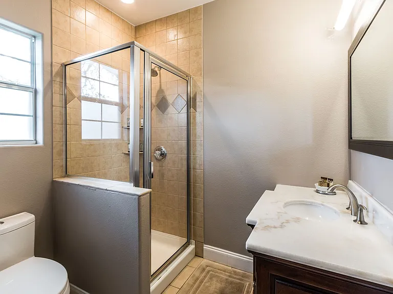 901 W Mary St — Photo 16
