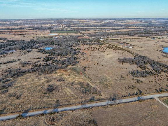 4th image of T4 Lone Chimney Rd