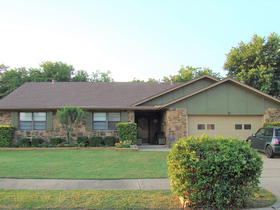 1st image of 2508 E Dallas St