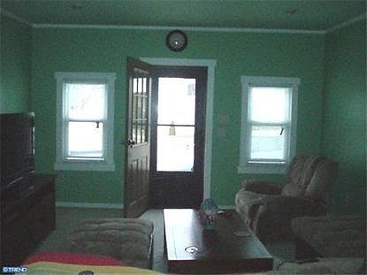 3rd image of 721 W Wood Ave