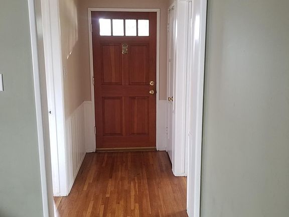 3rd image of 8166 Lesner Ave