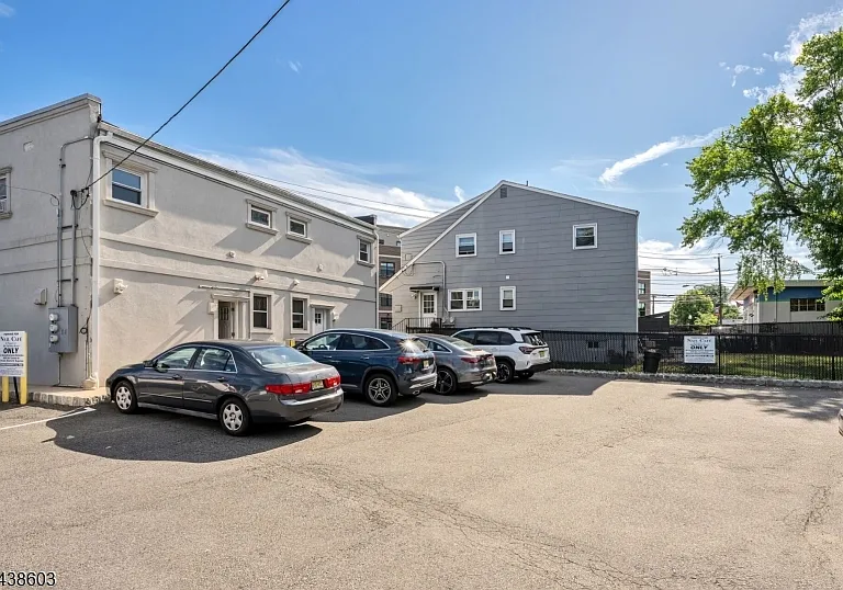 388 Main St — Photo 13