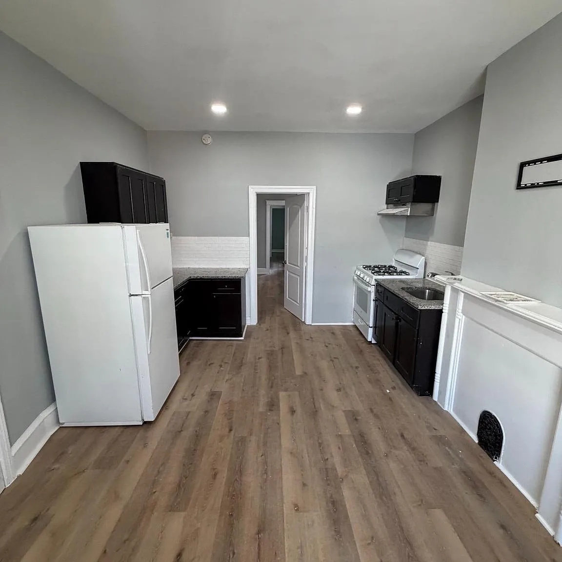 2 bed, 1.5 bath, 1256 sqft, $1,050 — Photo 1