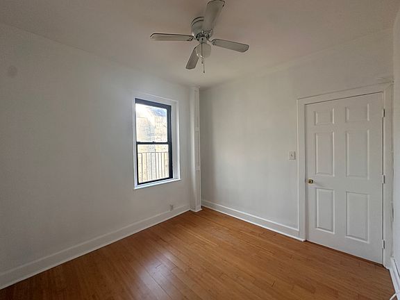 5th image of 21-28 35th St #5B